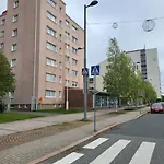 20 - In Centre *