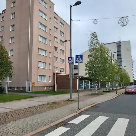 20 - In Centre, Free Parking! *