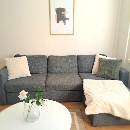 20 - In Centre, Free Parking! * Kemi