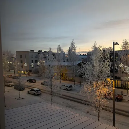 20 - In Centre, Free Parking!