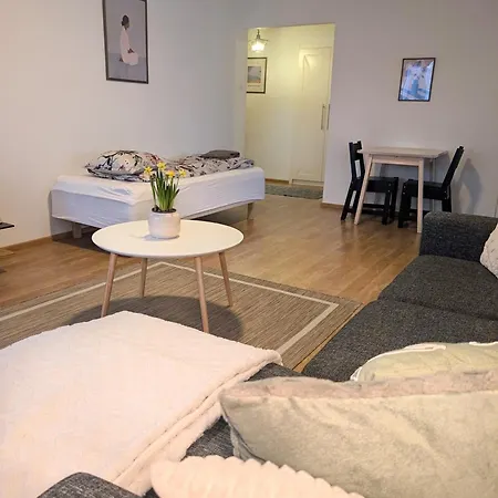 20 - In Centre Apartment