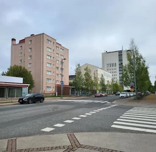 20 - In Centre, Free Parking! * Kemi