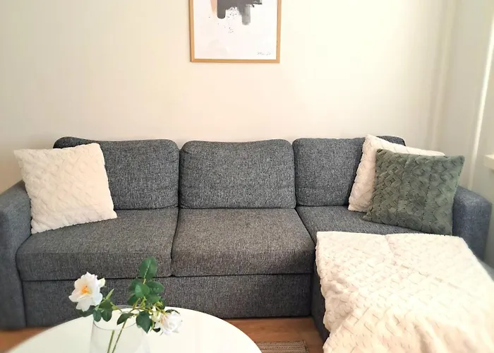 20 - In Centre, Free Parking! * Kemi